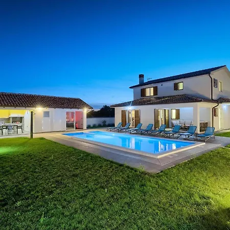 Holiday home Alba Bianca *