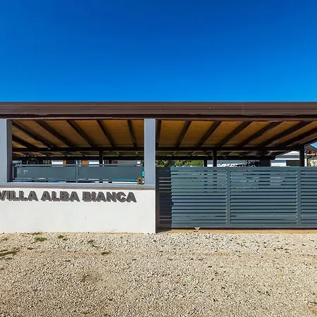 Alba Bianca Holiday home Sisan