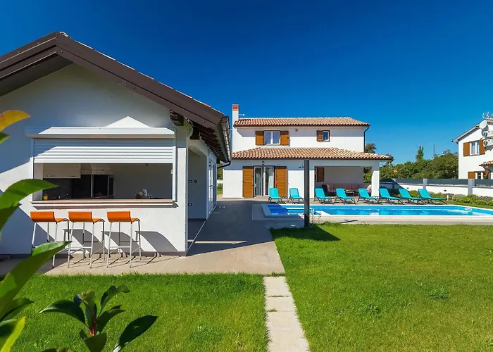 Alba Bianca Holiday home Sisan
